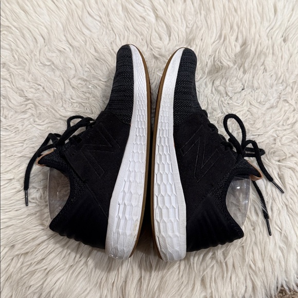 New Balance Fresh Foam Cruz V2 Shoes 9.5 Black White Knit Running Sneakers - Picture 2 of 10